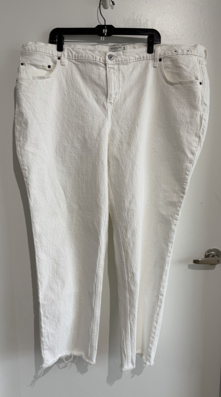 Abercrombie & Fitch 90s Straight Jeans Curve Love white MidRise Raw Hem Sz 36X22